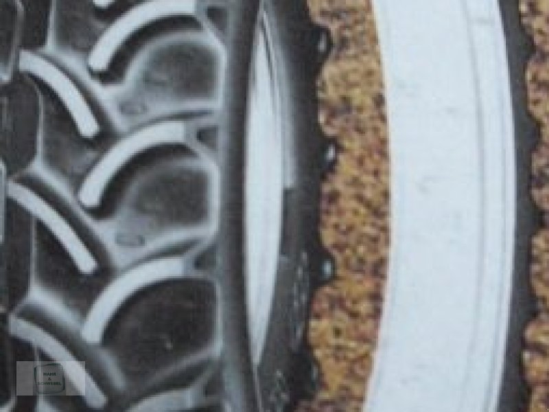 Reifen des Typs Kleber 270/95 R32, Neumaschine in Gross-Bieberau (Bild 1)