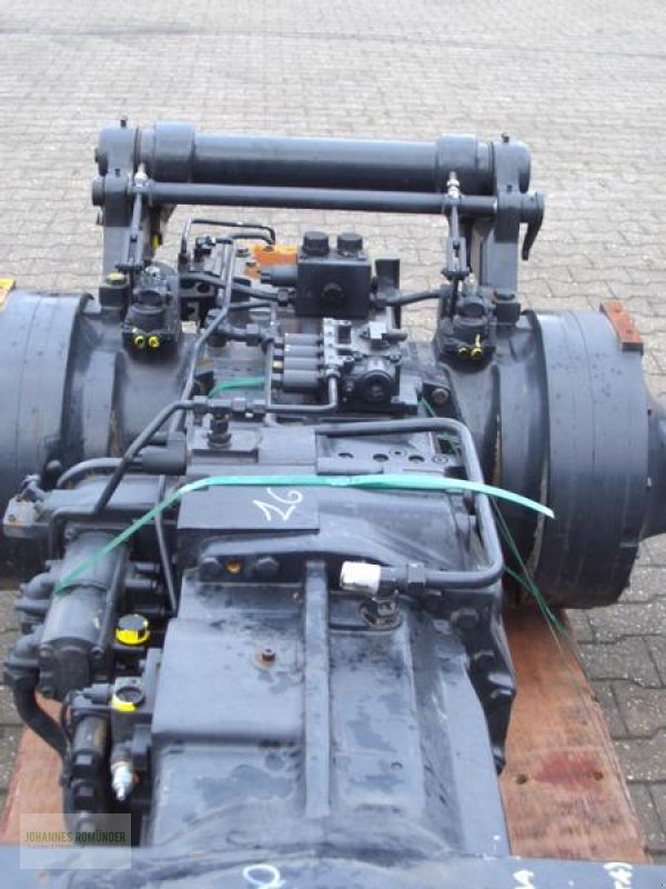 Sonstiges Traktorzubehör des Typs Deutz-Fahr AGROTRON - ZF Lastschaltgetriebe neuwertig, Vorführmaschine in Leichlingen (Bild 8)